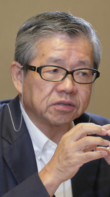 中西輝政（京都大学名誉教授）